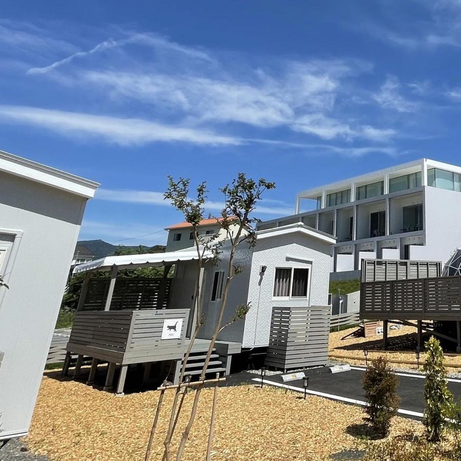 פוג'יקאוואגוצ'יקו Necoana Glamping富士山景bbqトレーラーヴィラ מראה חיצוני תמונה