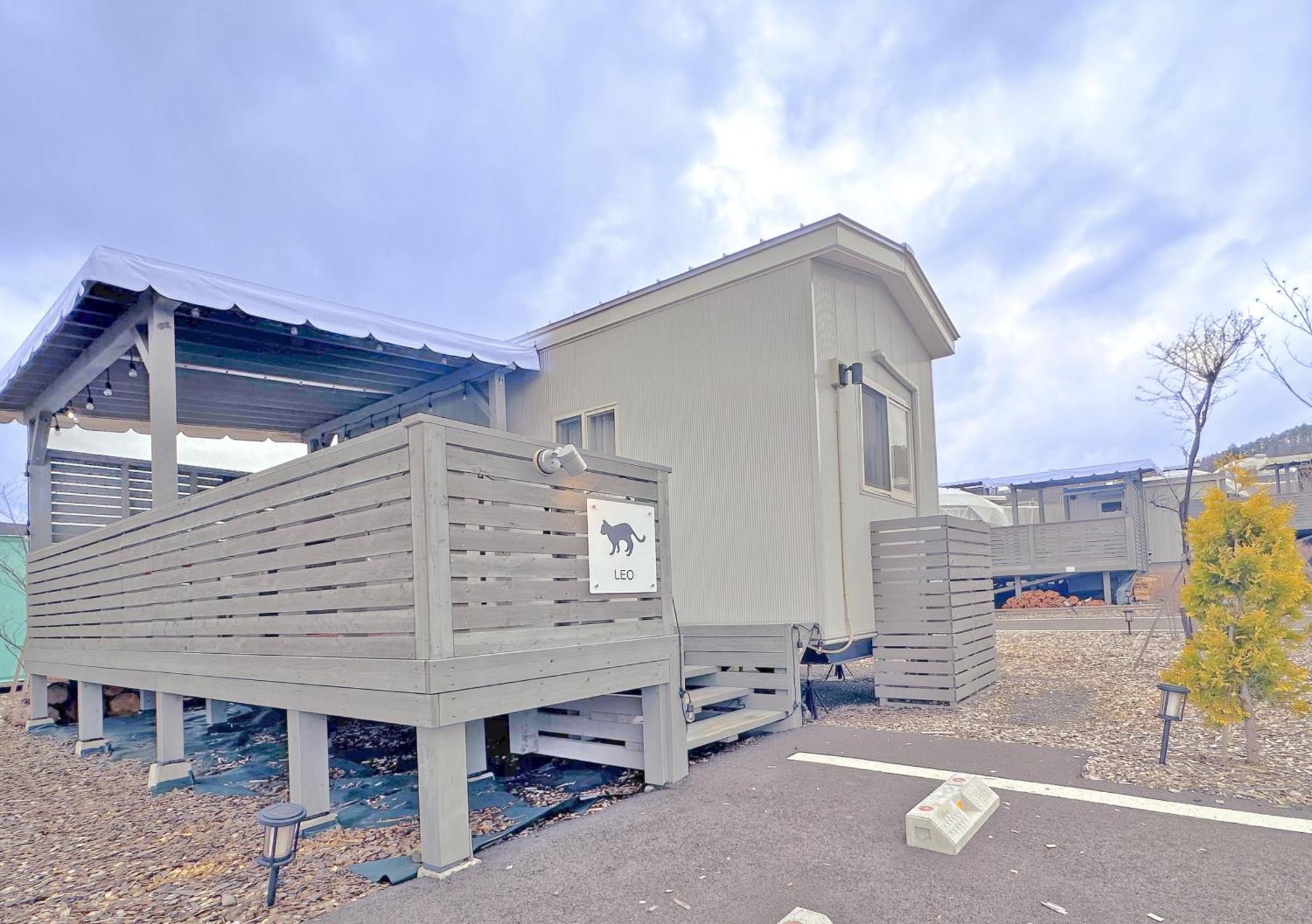 פוג'יקאוואגוצ'יקו Necoana Glamping富士山景bbqトレーラーヴィラ מראה חיצוני תמונה